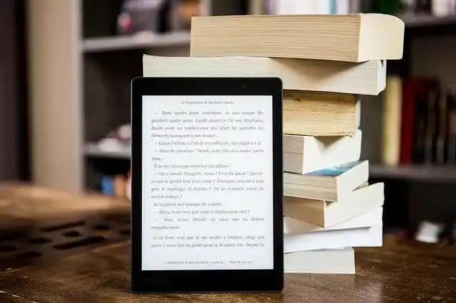 Vantagens e desvantagens do livro digital