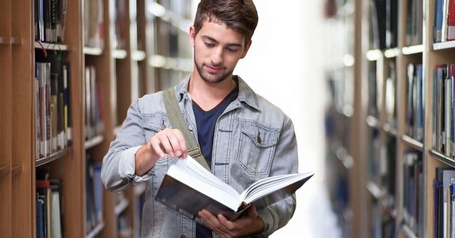 Ler autores do passado amplia nossa visão